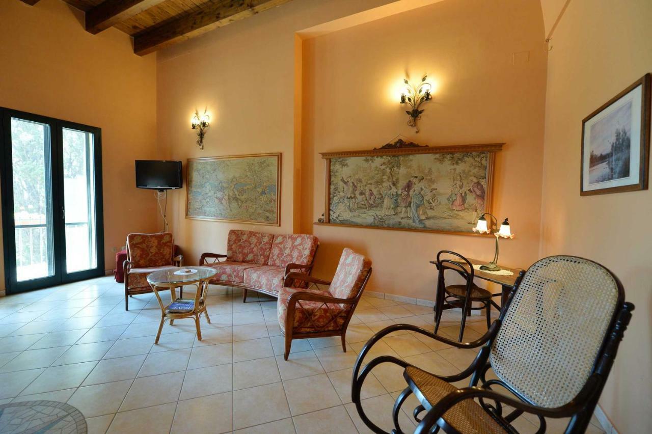 Agriturismo Santa Chiara Alezio Ngoại thất bức ảnh